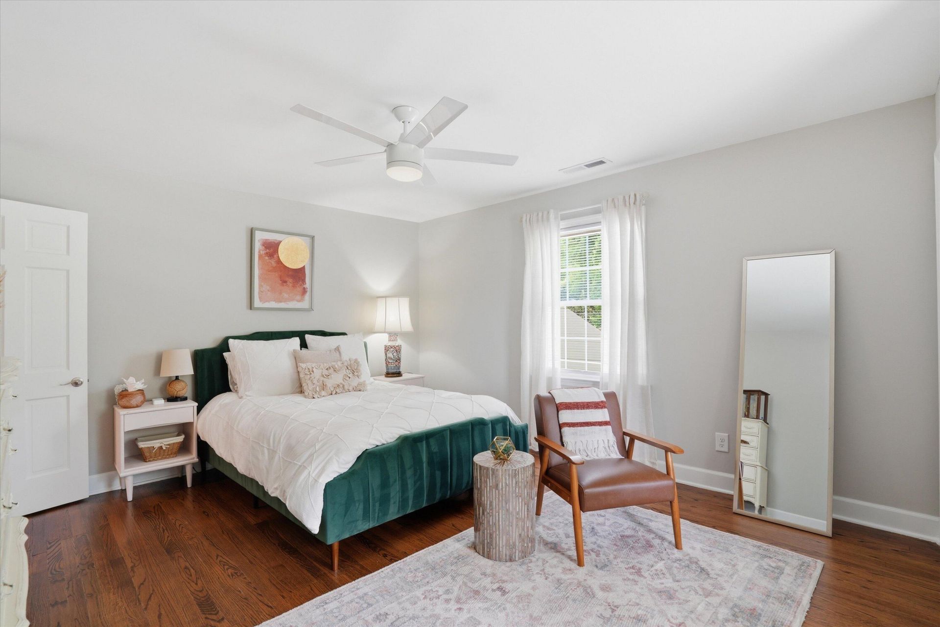 2388 Erskine Avenue Photo 32