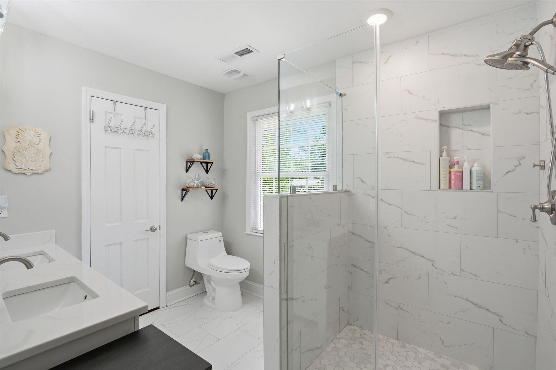 2388 Erskine Avenue Photo 33