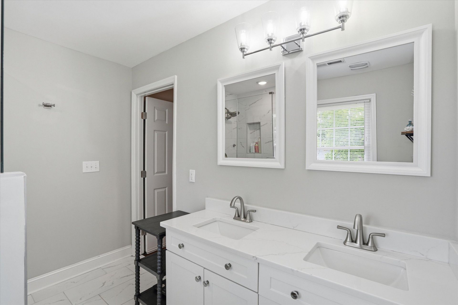 2388 Erskine Avenue Photo 34