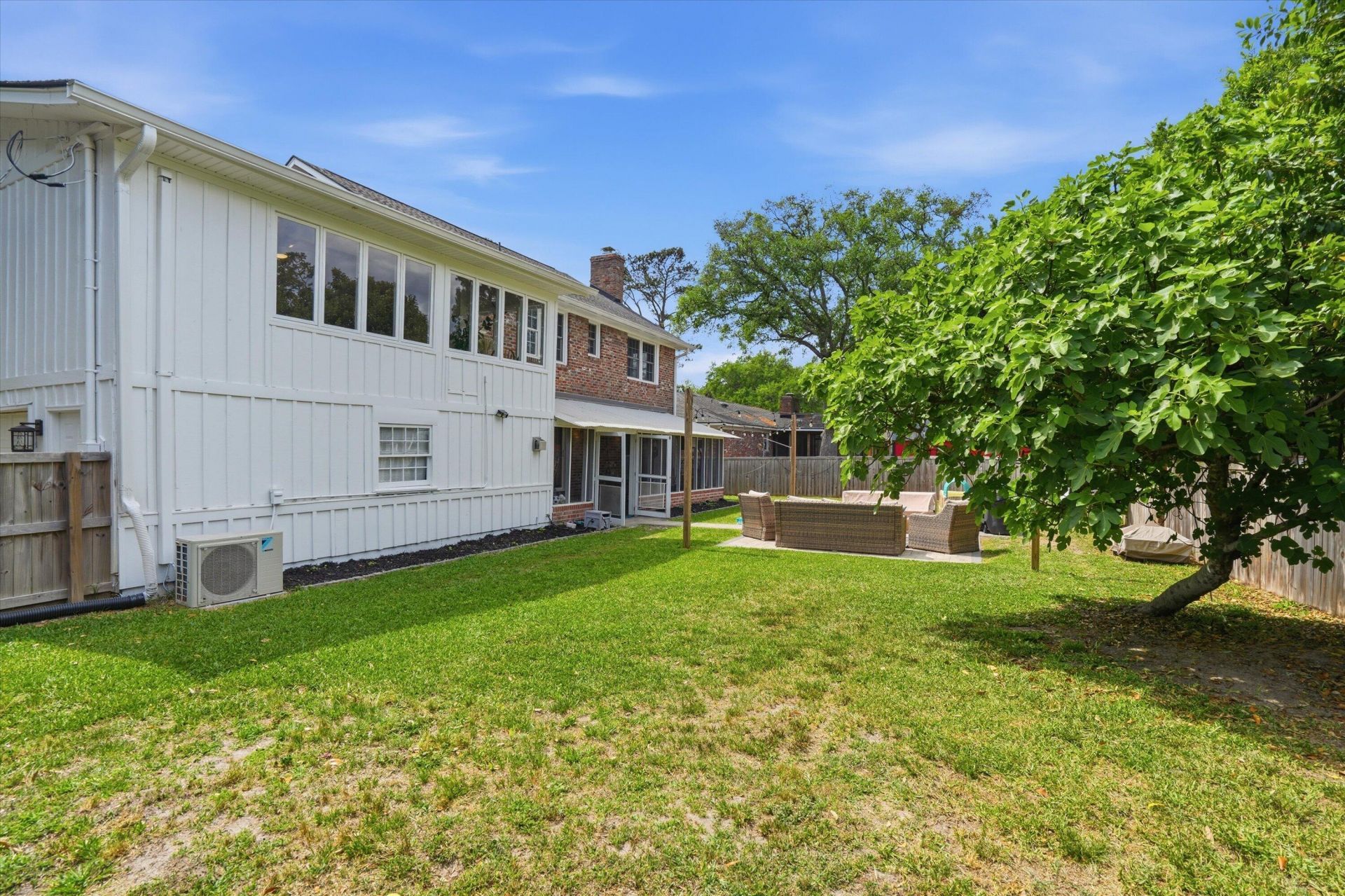 2388 Erskine Avenue Photo 38