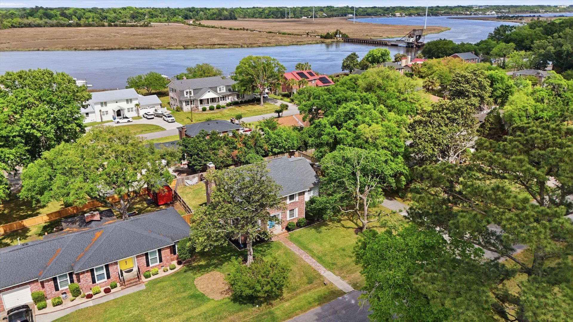 2388 Erskine Avenue Photo 47