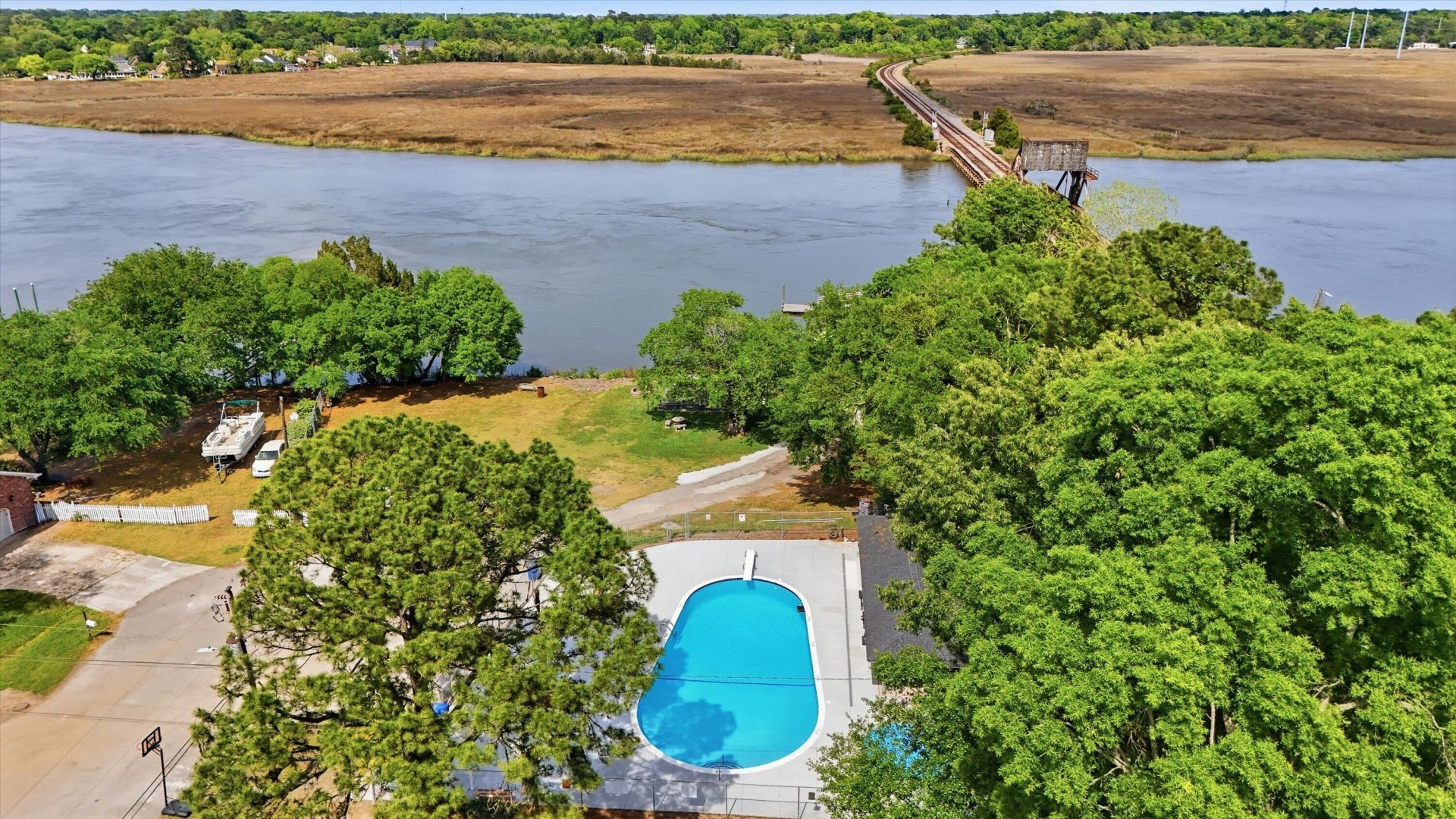 2388 Erskine Avenue Photo 55