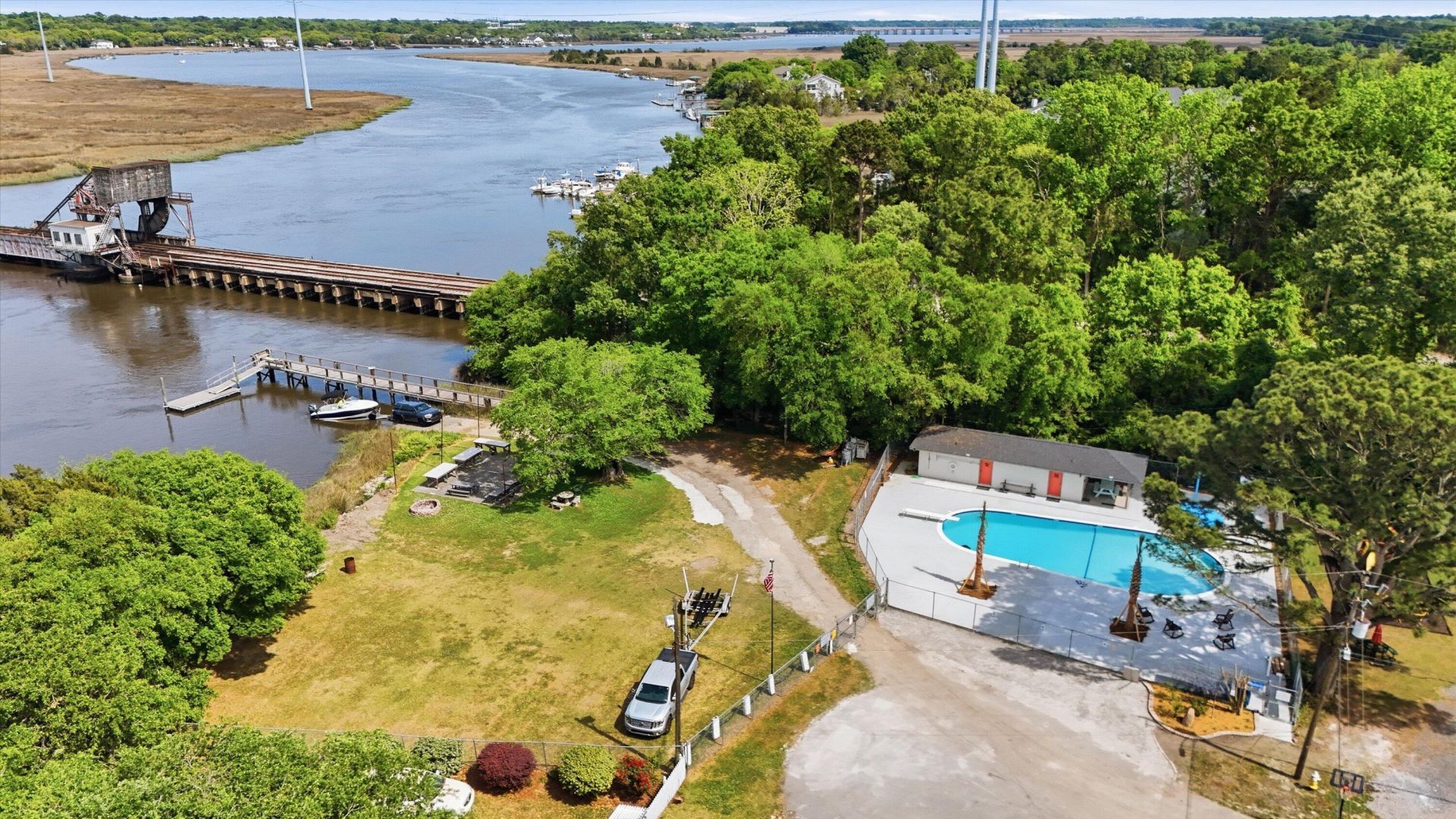 2388 Erskine Avenue Photo 57