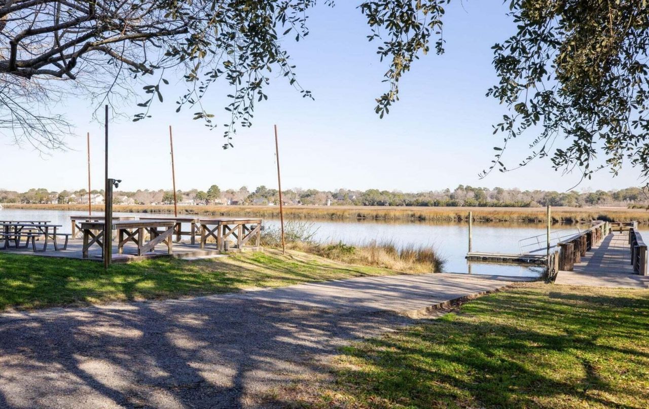 2388 Erskine Avenue Photo 63