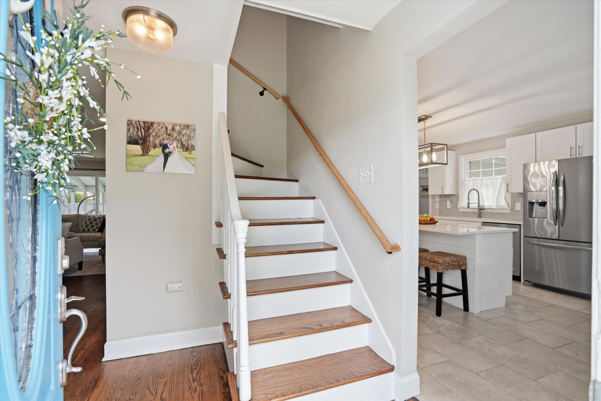 2388 Erskine Avenue Photo 7