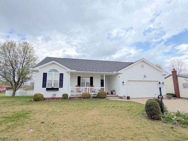 163 Bob Ed Harris Avenue SW, New Philadelphia, OH 44663