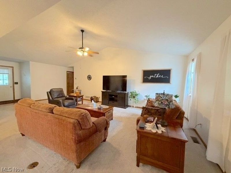 163 Bob Ed Harris Avenue SW, New Philadelphia, OH 44663 Photo 11