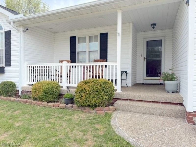 163 Bob Ed Harris Avenue SW, New Philadelphia, OH 44663 Photo 2