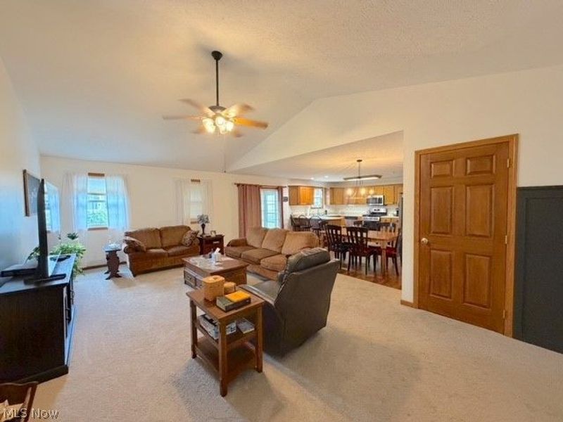 163 Bob Ed Harris Avenue SW, New Philadelphia, OH 44663 Photo 3