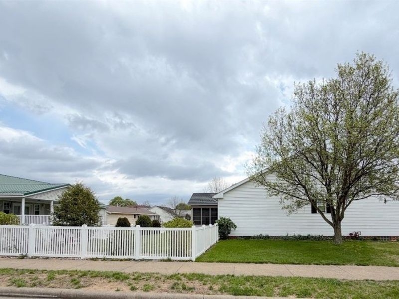 163 Bob Ed Harris Avenue SW, New Philadelphia, OH 44663 Photo 32