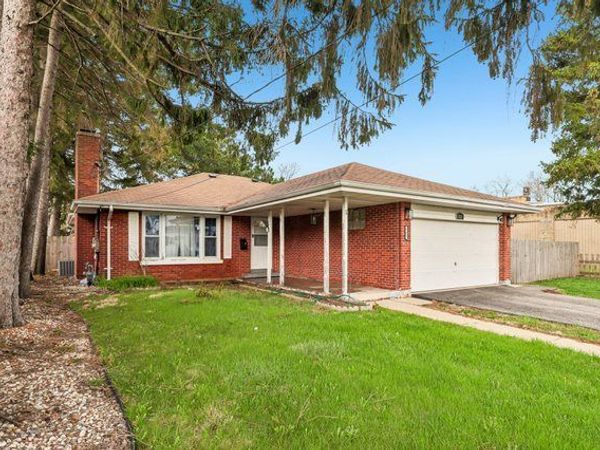 905 S Martin Luther King Jr Avenue , Waukegan, IL 60085