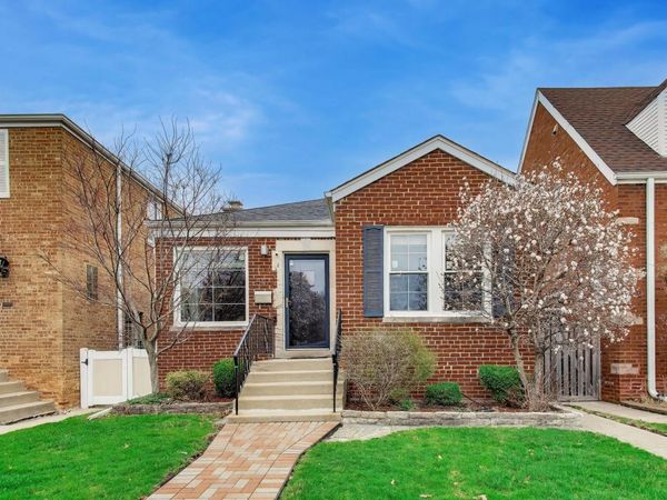 5117 N Newland Avenue , Chicago, IL 60656