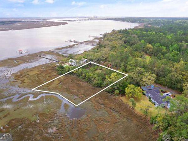 180 Turtle River Lane, Brunswick, GA 31523