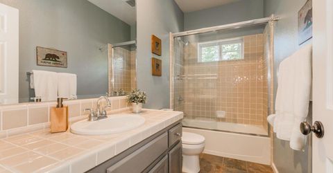 12535 Saint Bernard Drive, Truckee, CA 96161 Photo