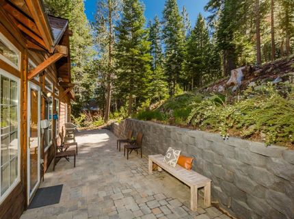 12535 Saint Bernard Drive, Truckee, CA 96161 Photo
