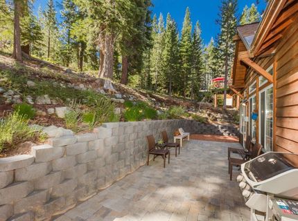 12535 Saint Bernard Drive, Truckee, CA 96161 Photo