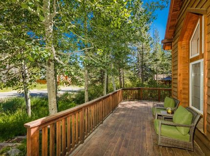 12535 Saint Bernard Drive, Truckee, CA 96161 Photo