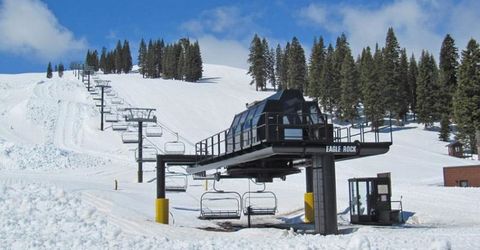 12535 Saint Bernard Drive, Truckee, CA 96161 Photo