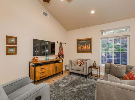 12535 Saint Bernard Drive, Truckee, CA 96161 Photo