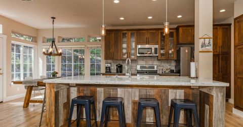 12535 Saint Bernard Drive, Truckee, CA 96161 Photo