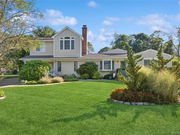 123 Broad Avenue, Aquebogue, NY 11901