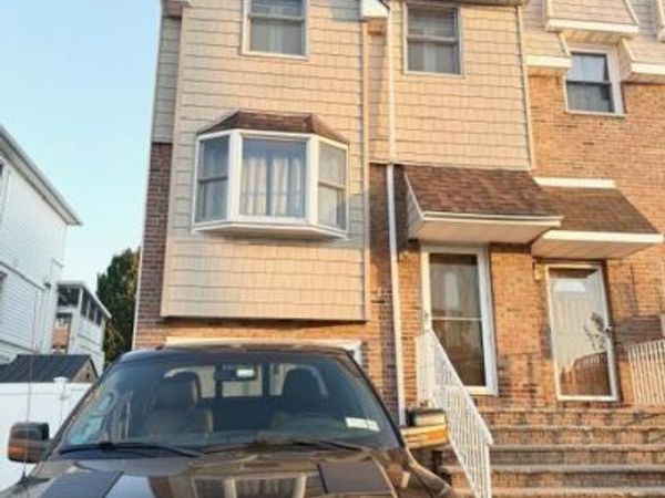378 gurley Avenue, Staten Island, NY 10308