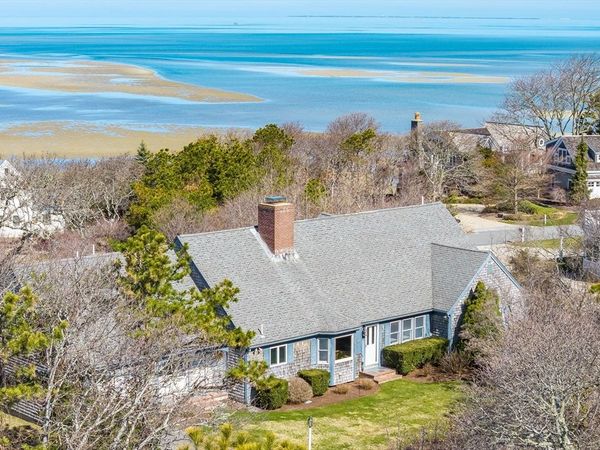 17 Barberry Ln, Brewster, MA 02631