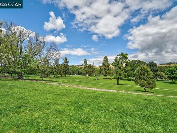 2324 Tice Creek Dr, Unit 3, Walnut Creek, CA 94595