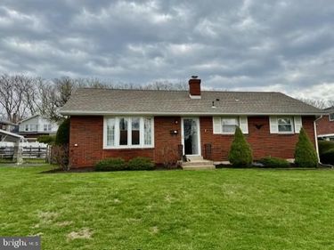 1121 NORTH SAINT LUCAS STREET, ALLENTOWN, PA 18104