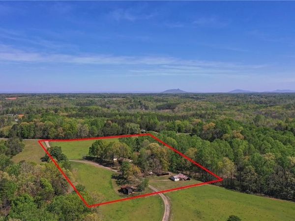 1336 Chinn Lane, Yadkinville, NC 27055