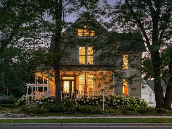 206 5th Street S, Stillwater, MN 55082