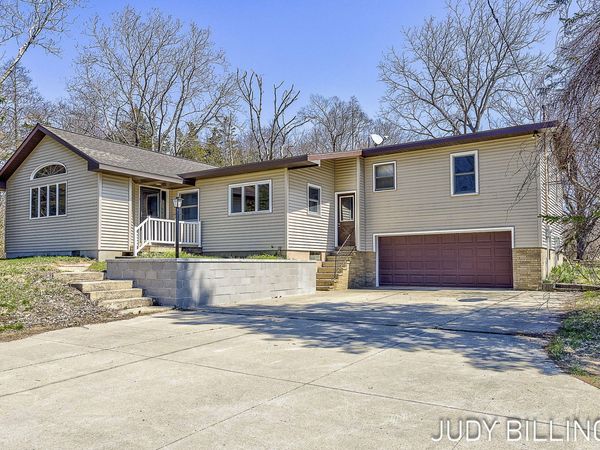 1501 68th Street, Fennville, MI 49408