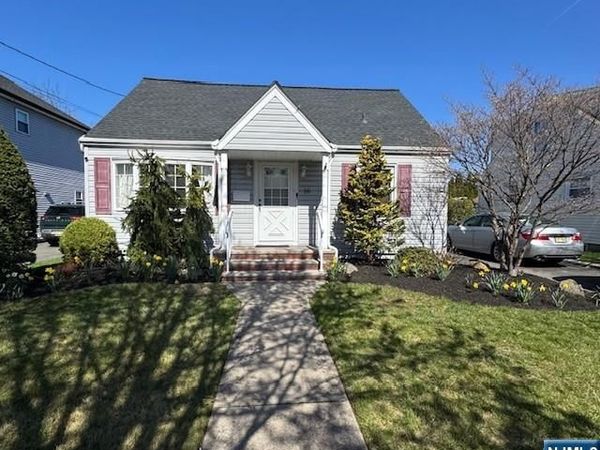 16 Maple Hill Road, CLIFTON, NJ 07013