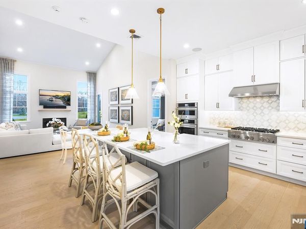 15 Muirfield, RIVER VALE, NJ 07675