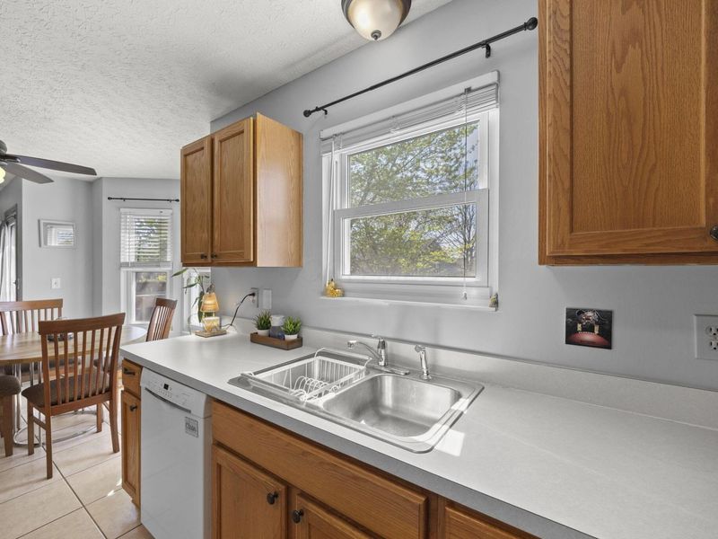 8551 Squad Court, Galloway, OH 43119 Photo 11