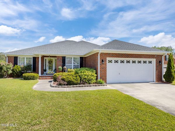 129 Hidden Pond Drive, New Bern, NC 28562