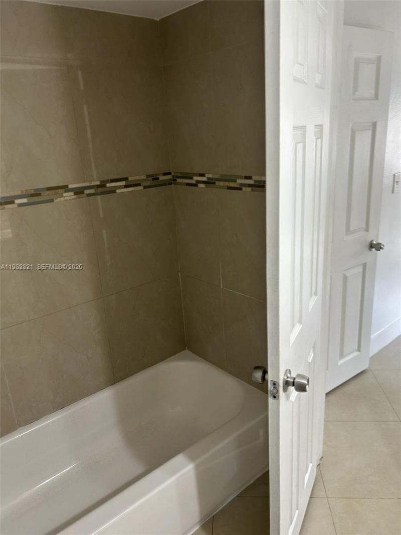 4650 NW 79th Ave, Unit 1F, Doral, FL 33166 Photo