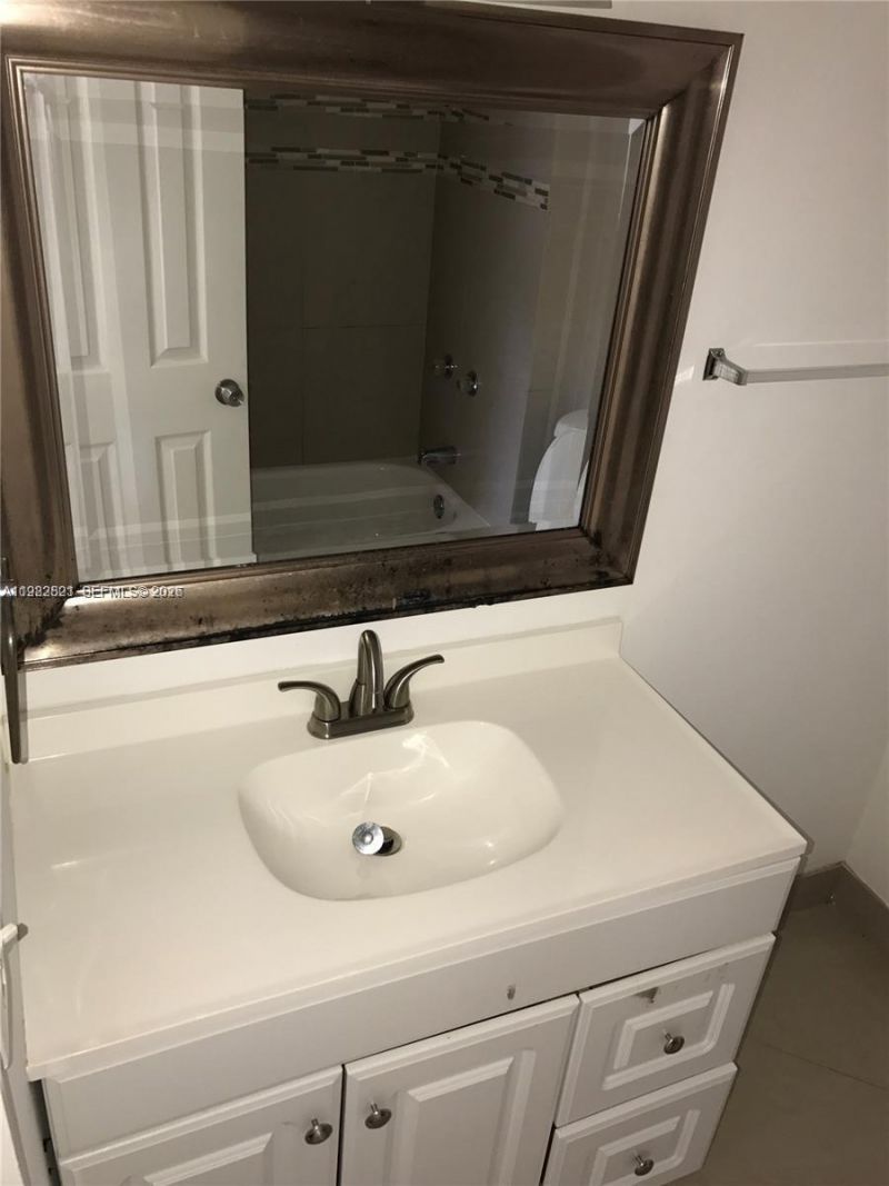 4650 NW 79th Ave, Unit 1F, Doral, FL 33166 Photo