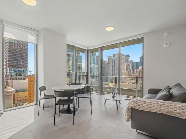 121 NE 5th ST, Unit 1701, Miami, FL 33132