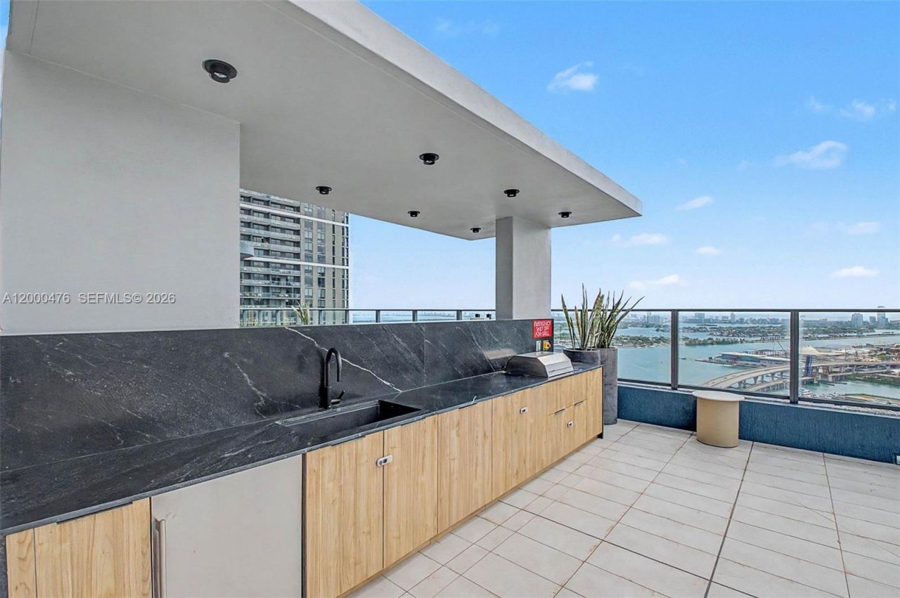 121 NE 5th St, Unit 1701, Miami, FL 33132 Photo