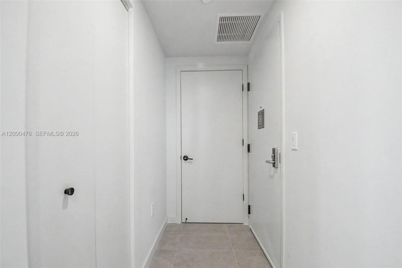 121 NE 25th St, Unit 1701, Miami, FL 33132 Photo