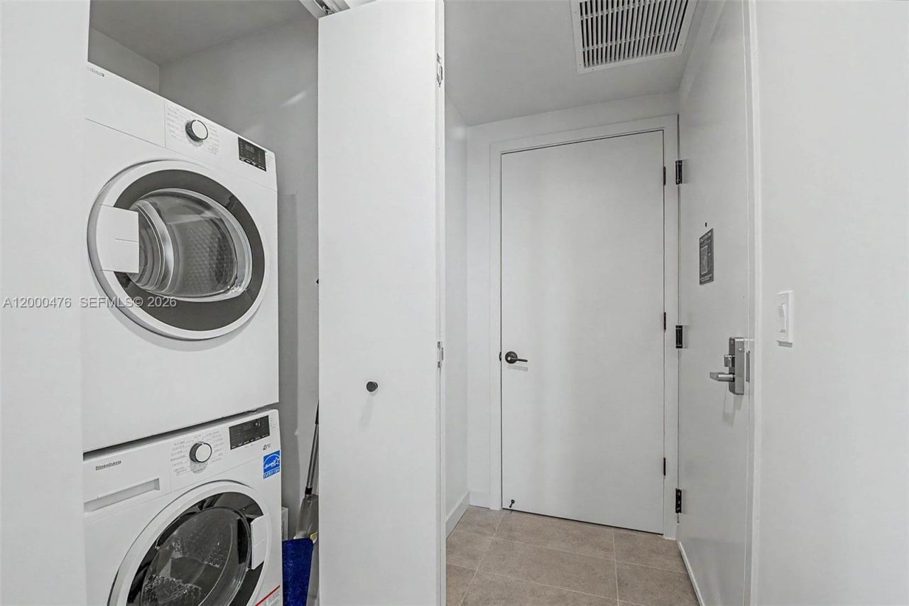 121 NE 25th St, Unit 1701, Miami, FL 33132 Photo