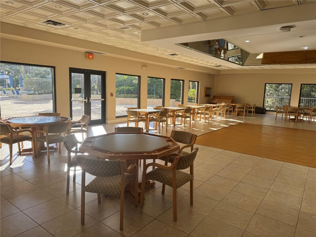 1912 S Ocean Dr, Unit 17C, Hallandale Beach, FL 33009 Photo