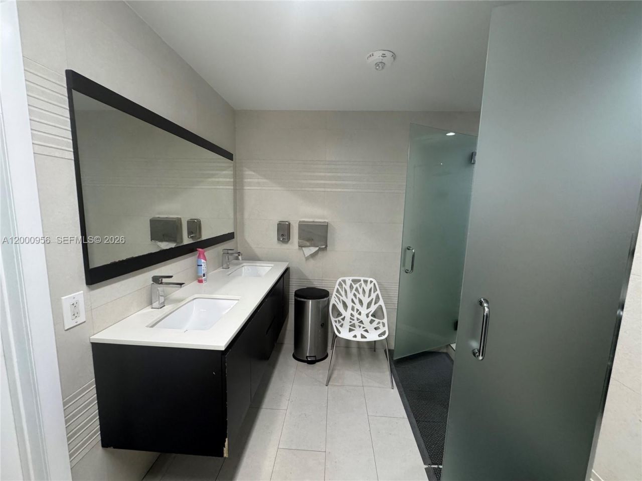 1912 S Ocean Dr, Unit 17C, Hallandale Beach, FL 33009 Photo