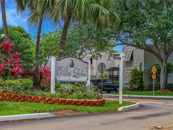 1505 NW 113th Ave , Pembroke Pines, FL 33026