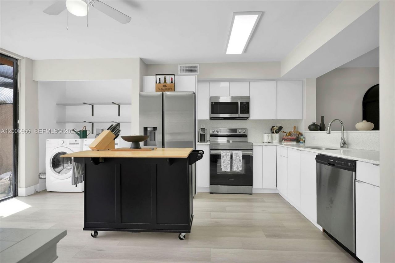 1505 NW 113th Ave, Pembroke Pines, FL 33026 Photo