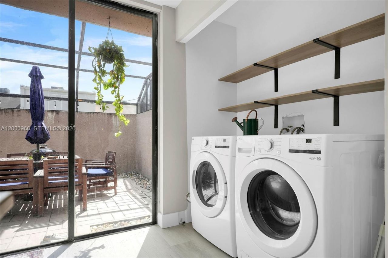 1505 NW 113th Ave, Pembroke Pines, FL 33026 Photo