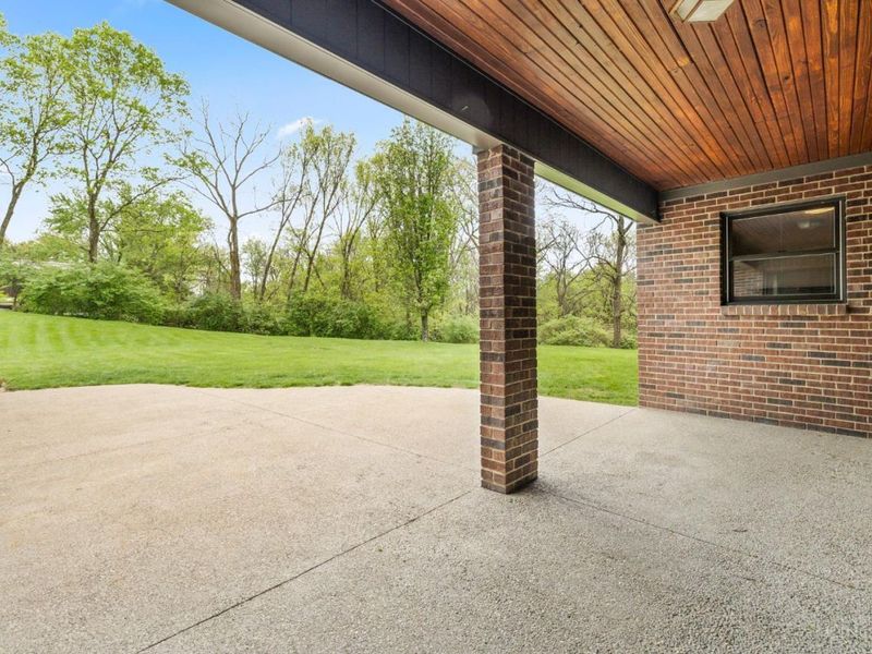 5321 Laurelridge Lane, Green Township, OH 45247 Photo 18