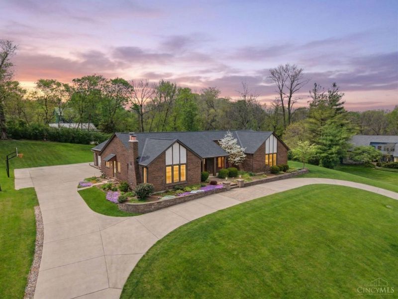 5321 Laurelridge Lane, Green Township, OH 45247 Photo 2