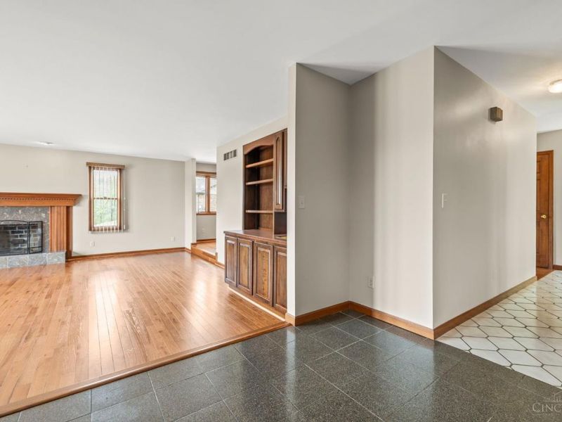 5321 Laurelridge Lane, Green Township, OH 45247 Photo 21